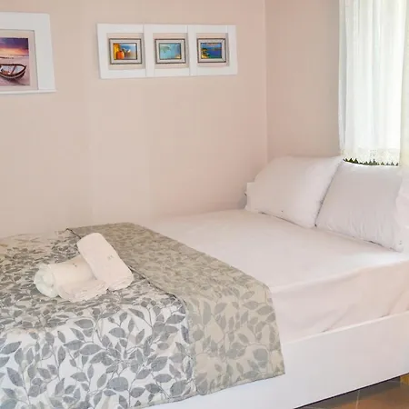 Nikos Stone House 80m From The With Wifi Gerakini