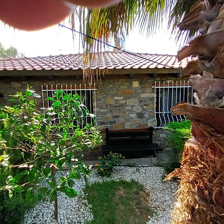 Nikos Stone House 80m From The With Wifi Gerakini