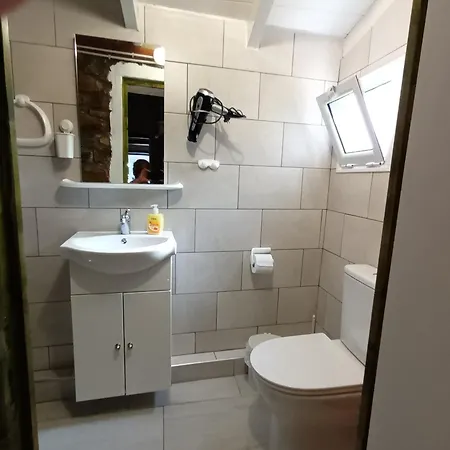 Nikos Stone House 80m From The With Wifi Сasa de vacaciones