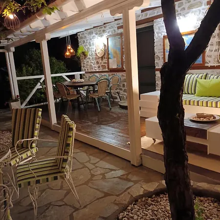 Nikos Stone House 80m From The With Wifi Сasa de vacaciones *