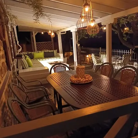 Casa de Férias Nikos Stone House 80m From The With Wifi Gerakini