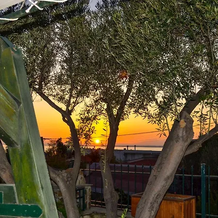 Nikos Stone House 80m From The With Wifi Ferienhaus