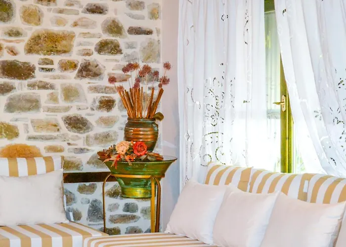 Nikos Stone House 80m From The With Wifi Ferienhaus *